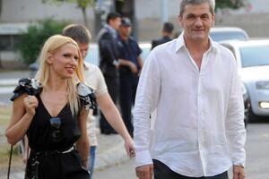 Pitaće Mićunovića i Grbovića da li su ugroženi