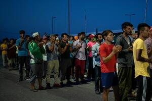 Za migrante na Lezbosu suzavac umjesto rješenja, izbjeglički...