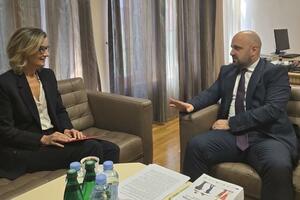 Božović sa Gorjanc Prelević: Veting potreban, sagledati iskustva...