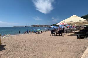Pet dana pred sezonu, ne zna se broj zakupljenih plaža
