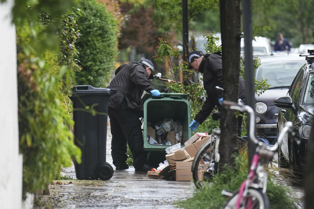 Policajci vrše istragu, Foto: Beta/AP