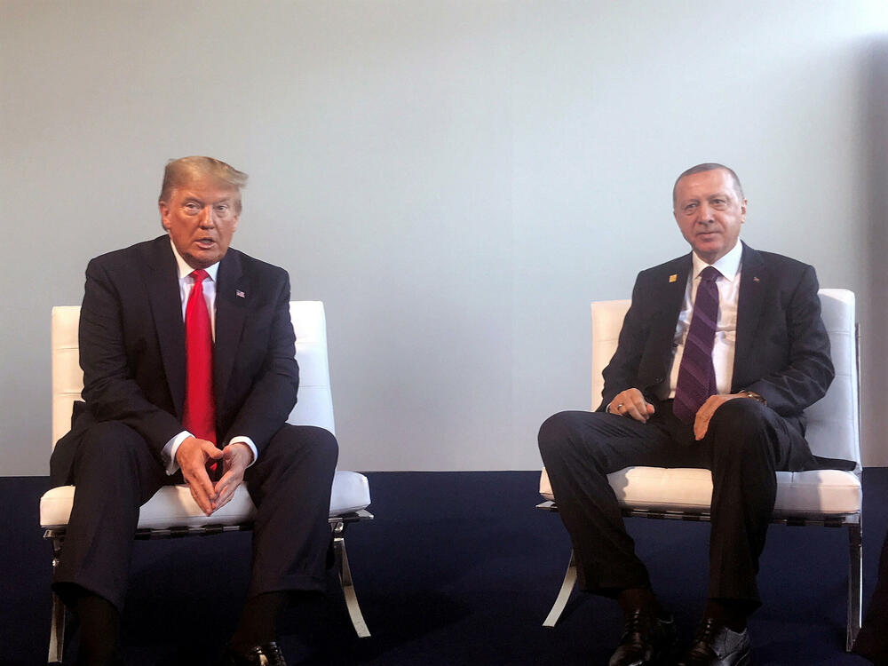 Tramp i Erdogan na samitu NATO u Londonu 2019.