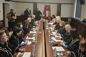 Skućeni, dobro plaćeni, niskim ratama čašćeni: Šta pokazuju...