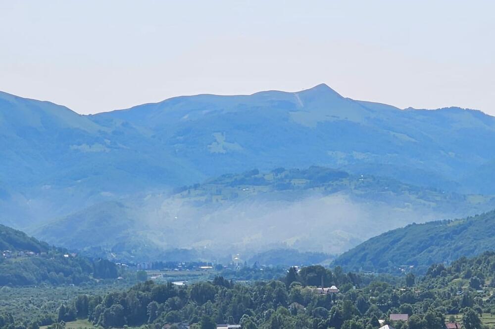 Dim iznad fabrike, Foto: Privatna arhiva